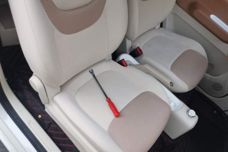 Used Wuling Hongguang MINIEV 2024 3rd Generation 215km Youth Edition Right Front Seat