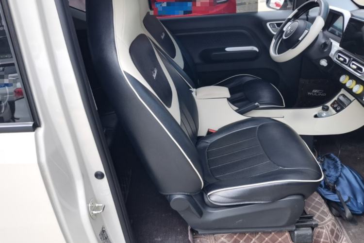 Used Wuling Hongguang MINIEV 2024 3rd Generation 215km Youth Edition Right Front Seat
