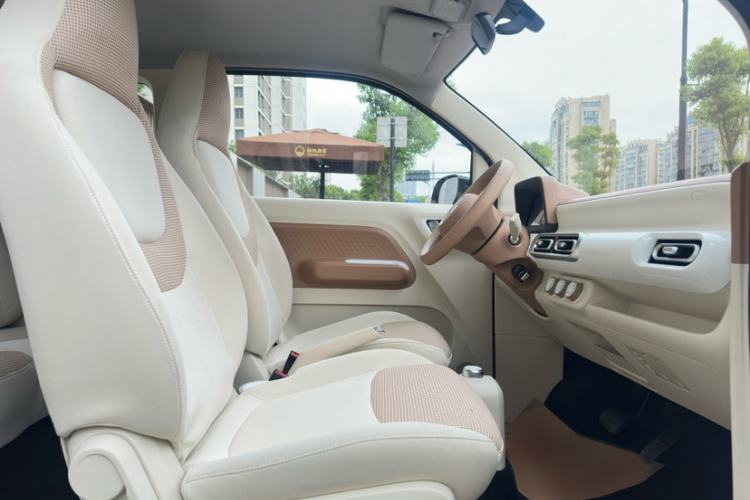 Used Wuling Hongguang MINIEV 2024 3rd Generation 215km Youth Edition Right Front Seat