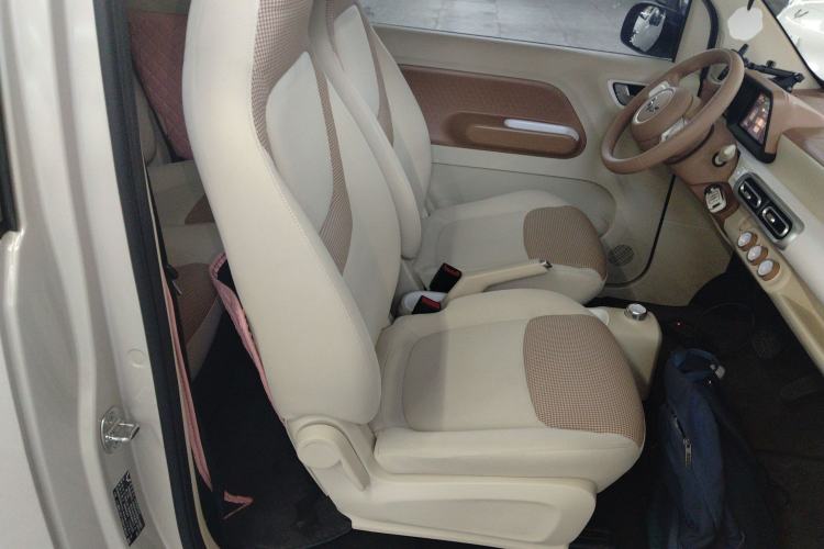 Used Wuling Hongguang MINIEV 2024 3rd Generation 215km Youth Edition Right Front Seat