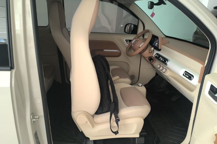 Used Wuling Hongguang MINIEV 2024 3rd Generation 215km Youth Edition Right Front Seat