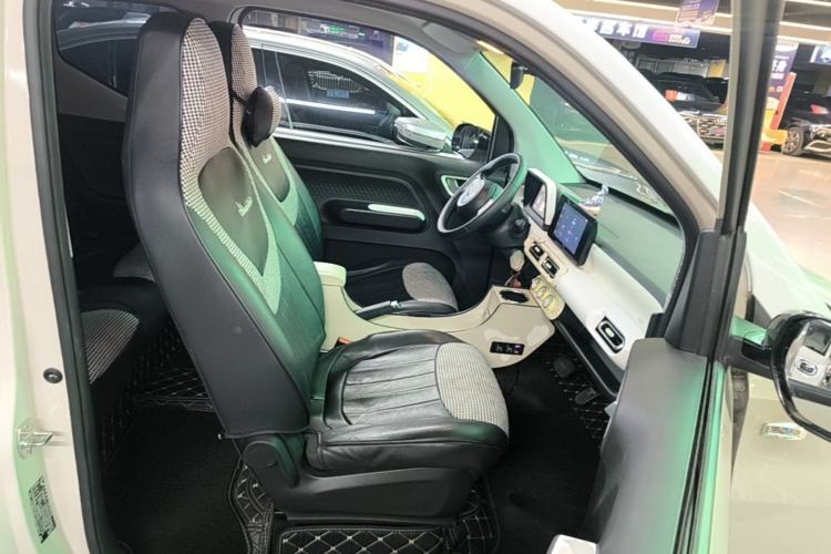 Used Wuling Hongguang MINIEV 2024 3rd Generation 215km Advanced Version Right Front Seat