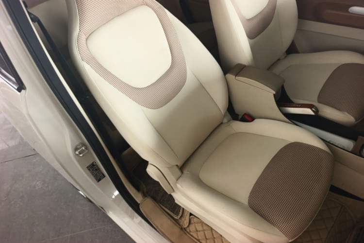 Used Wuling Hongguang MINIEV 2024 3rd Generation 215km Youth Edition Right Front Seat