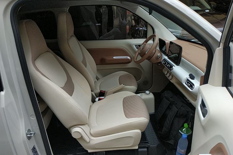 Used Wuling Hongguang MINIEV 2024 3rd Generation 215km Advanced Version Right Front Seat