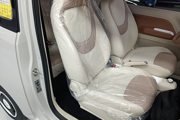 Used Wuling Hongguang MINIEV 2024 3rd Generation 215km Youth Edition Right Front Seat
