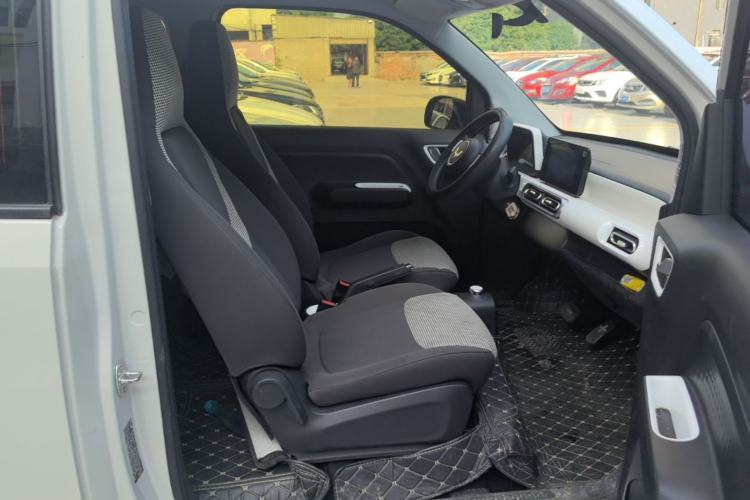 Used Wuling Hongguang MINIEV 2024 3rd Generation 170 km Right Front Seat