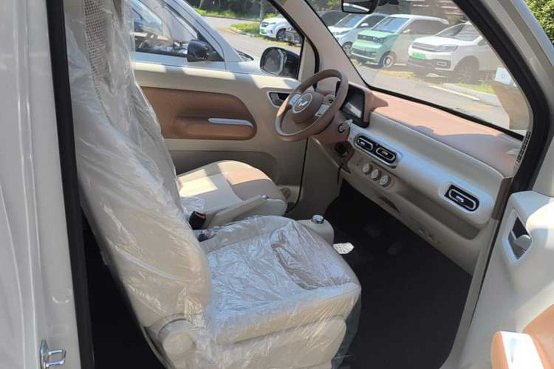 Used Wuling Hongguang MINIEV 2024 3rd Generation 215km Youth Edition Right Front Seat