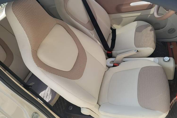 Used Wuling Hongguang MINIEV 2024 3rd Generation 215km Advanced Version Right Front Seat