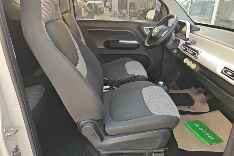 Used Wuling Hongguang MINIEV 2024 3rd Generation 215km Youth Edition Right Front Seat