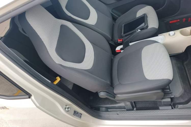 Used Wuling Hongguang MINIEV 2024 3rd Generation 215km Advanced Version Right Front Seat
