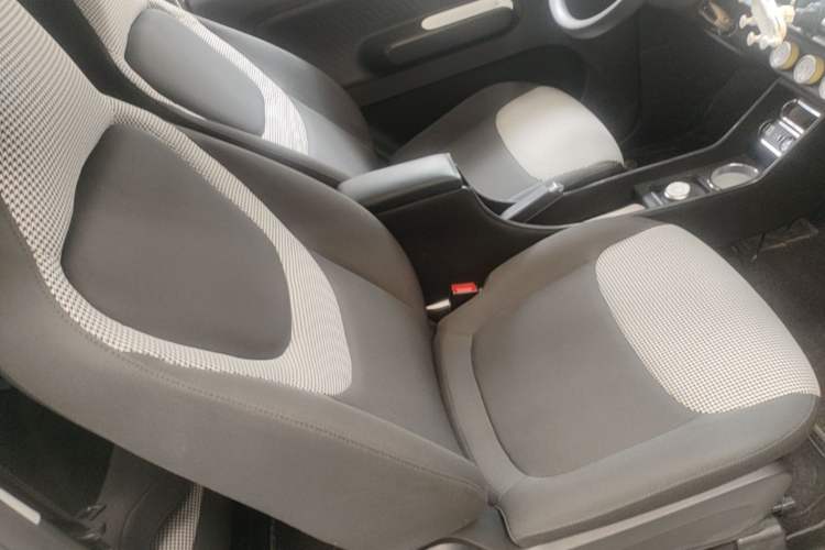 Used Wuling Hongguang MINIEV 2024 3rd Generation 215km Youth Edition Right Front Seat