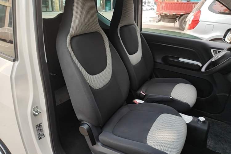 Used Wuling Hongguang MINIEV 2024 3rd Generation 215km Youth Edition Right Front Seat