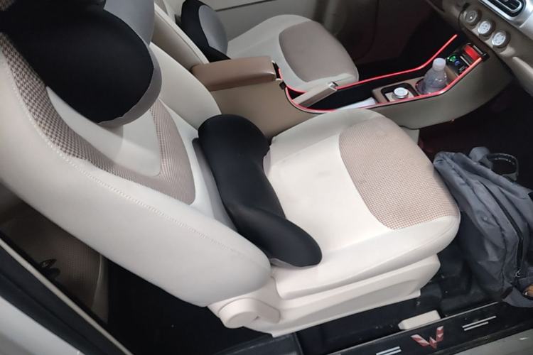 Used Wuling Hongguang MINIEV 2024 3rd Generation 215km Advanced Version Right Front Seat