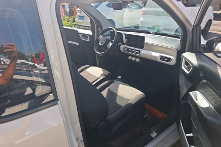 Used Wuling Hongguang MINIEV 2024 3rd Generation 215km Advanced Version Right Front Seat