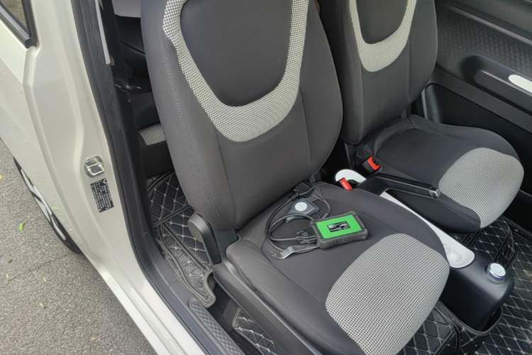 Used Wuling Hongguang MINIEV 2024 3rd Generation 215km Advanced Version Right Front Seat