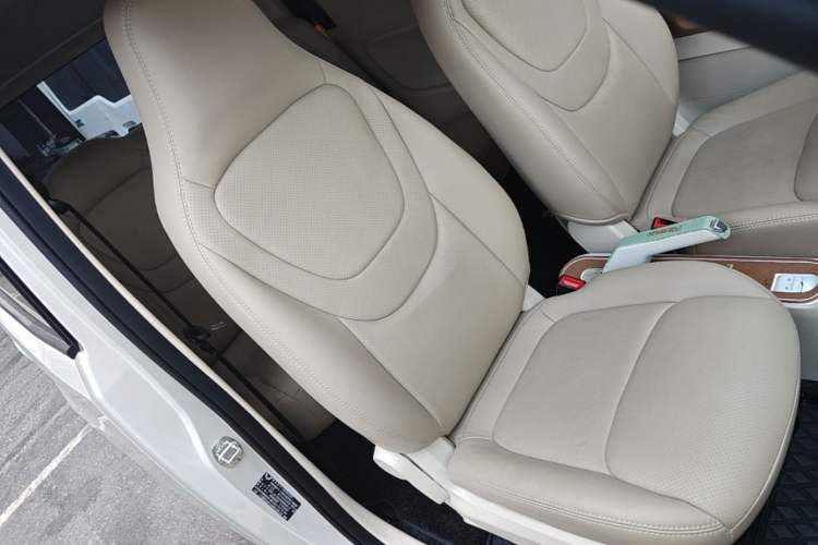 Used Wuling Hongguang MINIEV 2024 3rd Generation 215km Youth Edition Right Front Seat