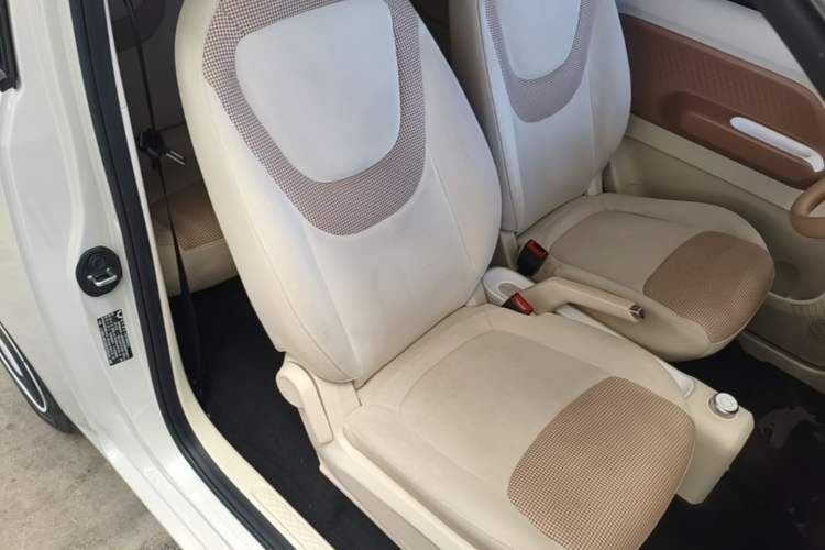 Used Wuling Hongguang MINIEV 2024 3rd Generation 215km Youth Edition Right Front Seat