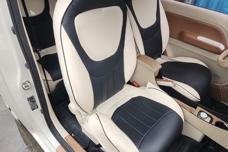 Used Wuling Hongguang MINIEV 2024 3rd Generation 170 km Right Front Seat