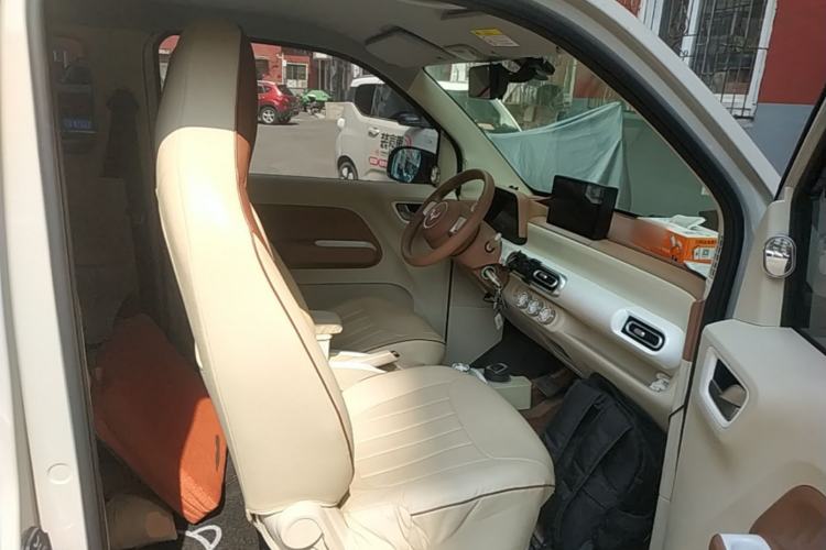 Used Wuling Hongguang MINIEV 2024 3rd Generation 215km Youth Edition Right Front Seat