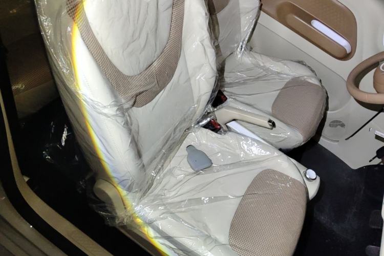 Used Wuling Hongguang MINIEV 2024 3rd Generation 215km Youth Edition Right Front Seat