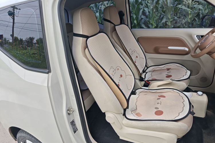 Used Wuling Hongguang MINIEV 2024 3rd Generation 215km Advanced Version Right Front Seat