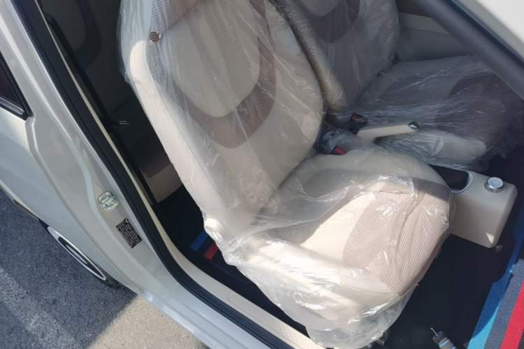 Used Wuling Hongguang MINIEV 2024 3rd Generation 215km Youth Edition Right Front Seat