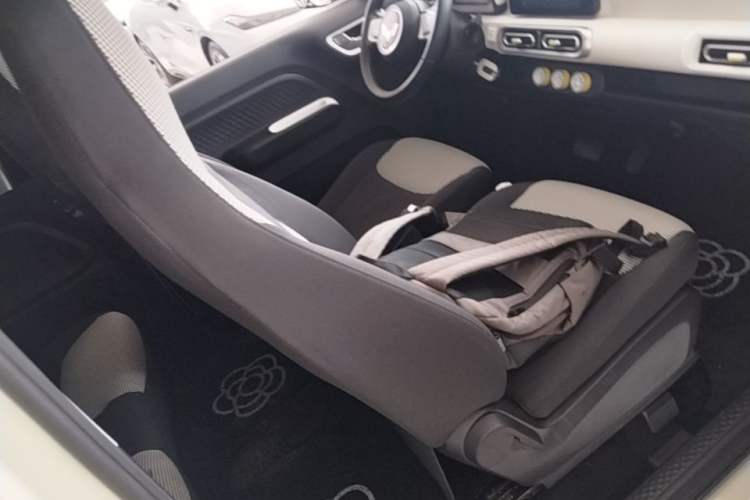 Used Wuling Hongguang MINIEV 2024 3rd Generation 215km Advanced Version Right Front Seat