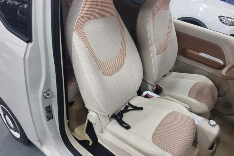 Used Wuling Hongguang MINIEV 2024 3rd Generation 215km Youth Edition Right Front Seat