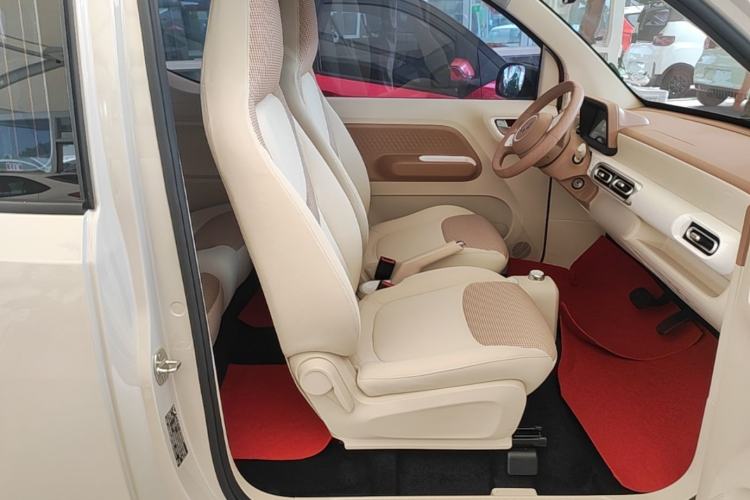 Used Wuling Hongguang MINIEV 2024 3rd Generation 215km Youth Edition Right Front Seat