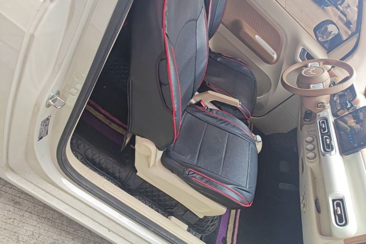 Used Wuling Hongguang MINIEV 2024 3rd Generation 215km Youth Edition Right Front Seat