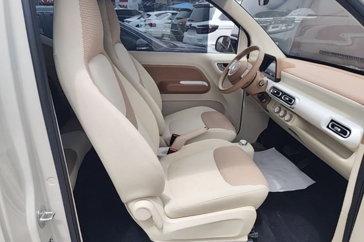 Used Wuling Hongguang MINIEV 2024 3rd Generation 215km Youth Edition Right Front Seat