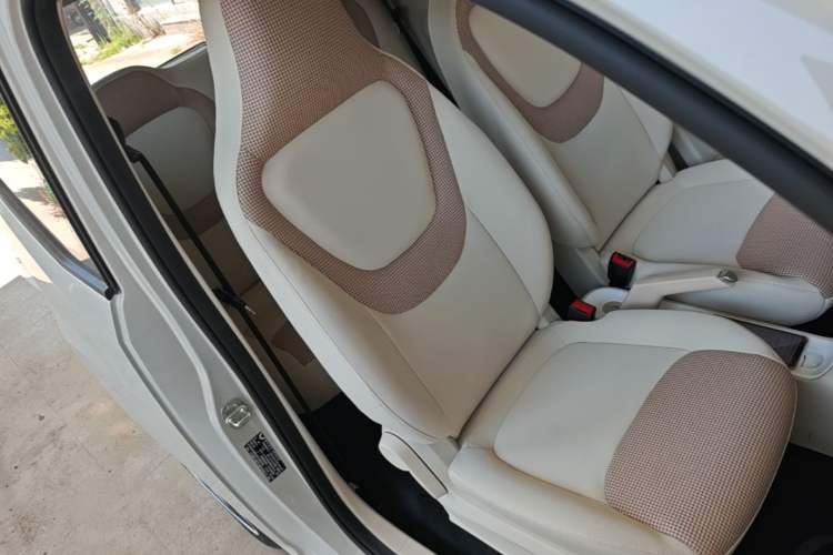 Used Wuling Hongguang MINIEV 2024 3rd Generation 215km Youth Edition Right Front Seat