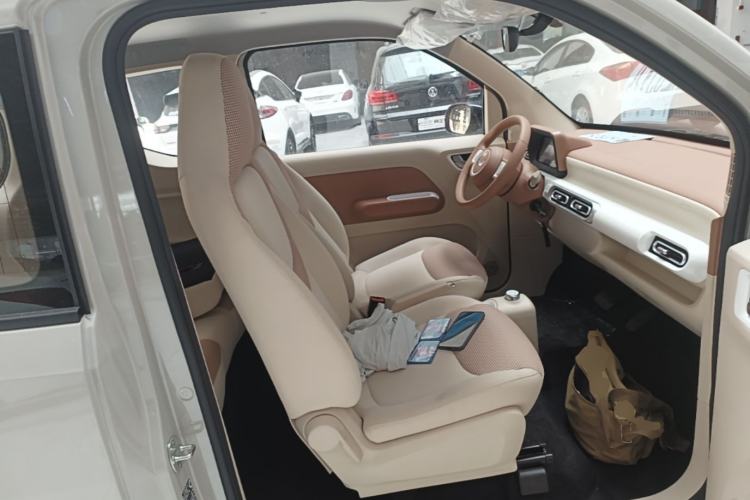 Used Wuling Hongguang MINIEV 2024 3rd Generation 215km Youth Edition Right Front Seat