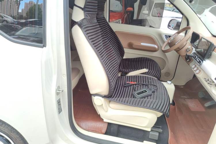 Used Wuling Hongguang MINIEV 2024 3rd Generation 215km Youth Edition Right Front Seat