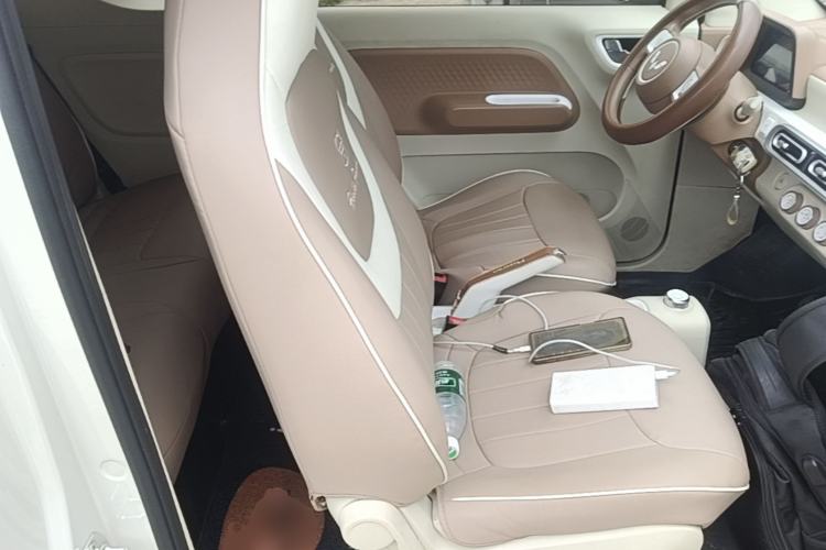 Used Wuling Hongguang MINIEV 2024 3rd Generation 215km Youth Edition Right Front Seat
