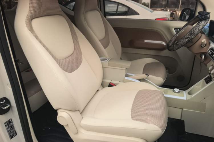 Used Wuling Hongguang MINIEV 2024 3rd Generation 215km Youth Edition Right Front Seat