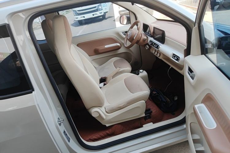 Used Wuling Hongguang MINIEV 2024 3rd Generation 215km Advanced Version Right Front Seat