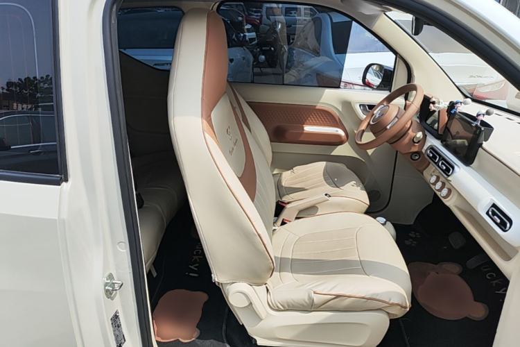 Used Wuling Hongguang MINIEV 2024 3rd Generation 215km Advanced Version Right Front Seat