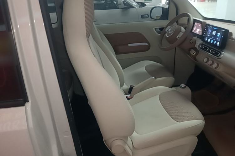 Used Wuling Hongguang MINIEV 2024 3rd Generation 215km Youth Edition Right Front Seat