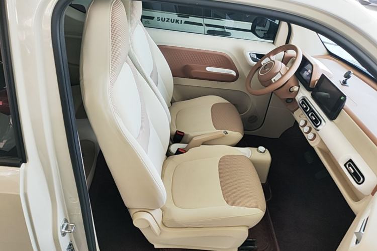 Used Wuling Hongguang MINIEV 2024 3rd Generation 215km Advanced Version Right Front Seat