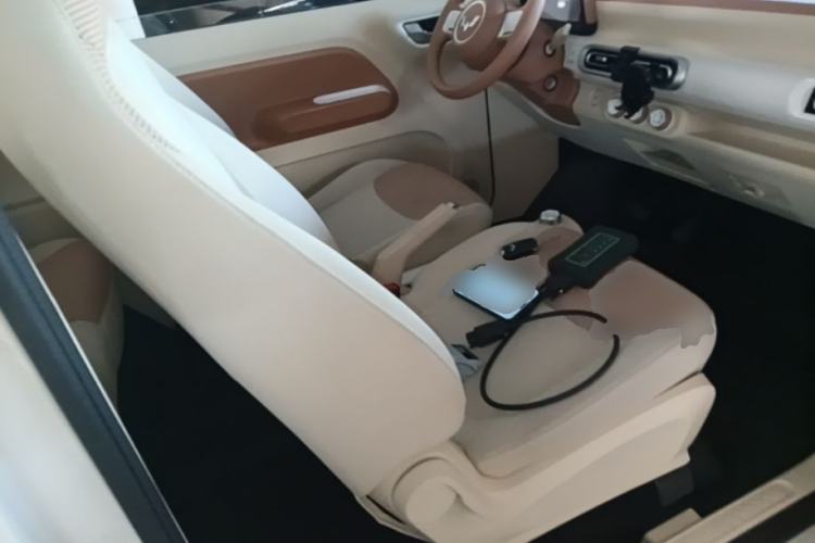 Used Wuling Hongguang MINIEV 2024 3rd Generation 215km Youth Edition Right Front Seat