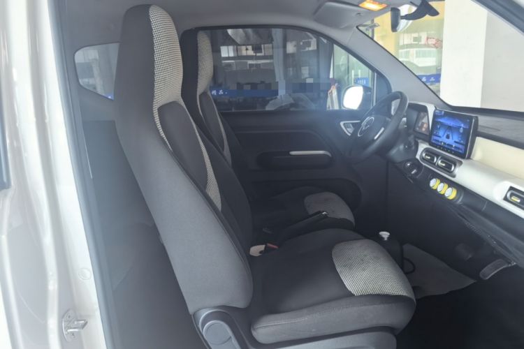 Used Wuling Hongguang MINIEV 2024 3rd Generation 215km Youth Edition Right Front Seat