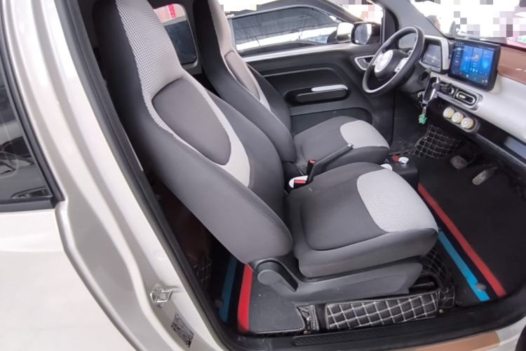 Used Wuling Hongguang MINIEV 2024 3rd Generation 215km Youth Edition Right Front Seat