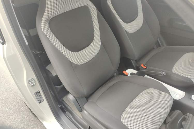 Used Wuling Hongguang MINIEV 2024 3rd Generation 215km Advanced Version Right Front Seat