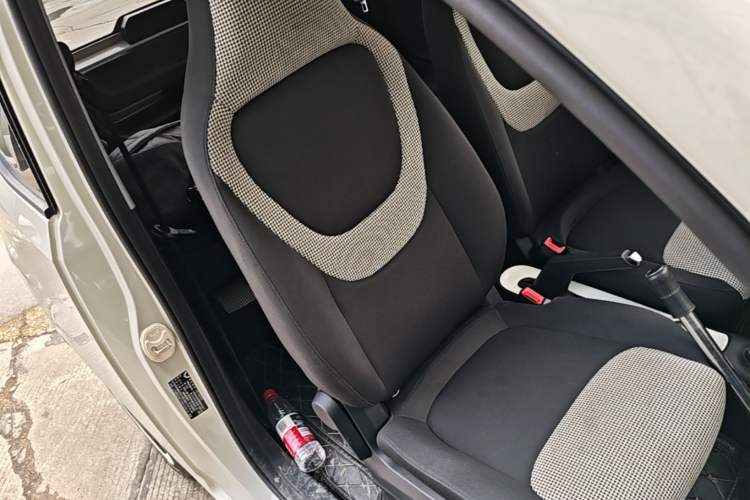 Used Wuling Hongguang MINIEV 2024 3rd Generation 215km Youth Edition Right Front Seat