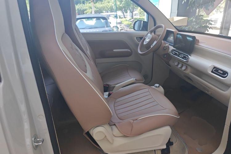 Used Wuling Hongguang MINIEV 2024 3rd Generation 215km Youth Edition Right Front Seat