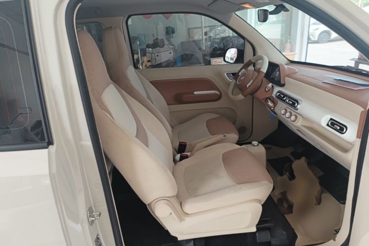 Used Wuling Hongguang MINIEV 2024 3rd Generation 215km Youth Edition Right Front Seat