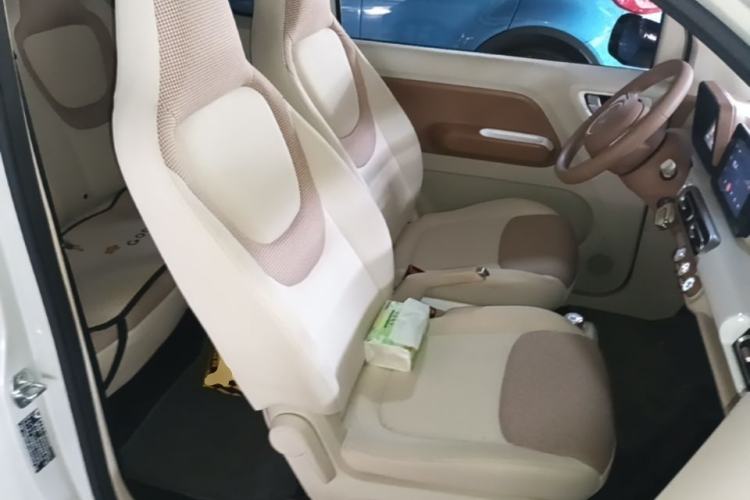 Used Wuling Hongguang MINIEV 2024 3rd Generation 215km Advanced Version Right Front Seat