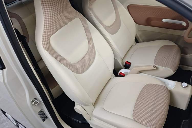 Used Wuling Hongguang MINIEV 2024 3rd Generation 215km Advanced Version Right Front Seat