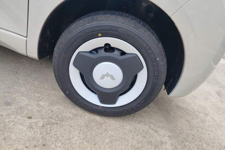 Used Wuling Hongguang MINIEV 2024 3rd Generation 215km Youth Edition Right Front Wheel Hub
